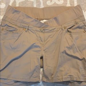 Maternity shorts